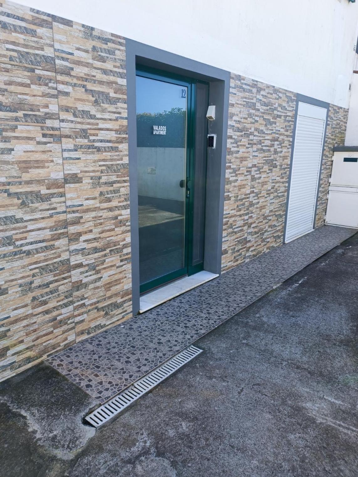 Apartamento Valados Πόντα Ντελγκάντα Εξωτερικό φωτογραφία